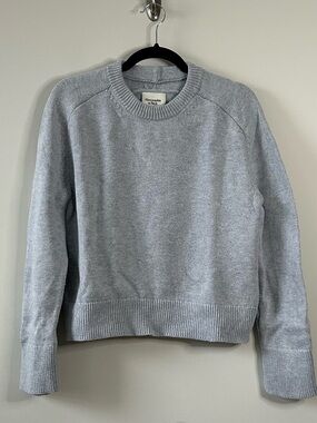 Abercrombie & Fitch Light Gray Crewneck Sweater